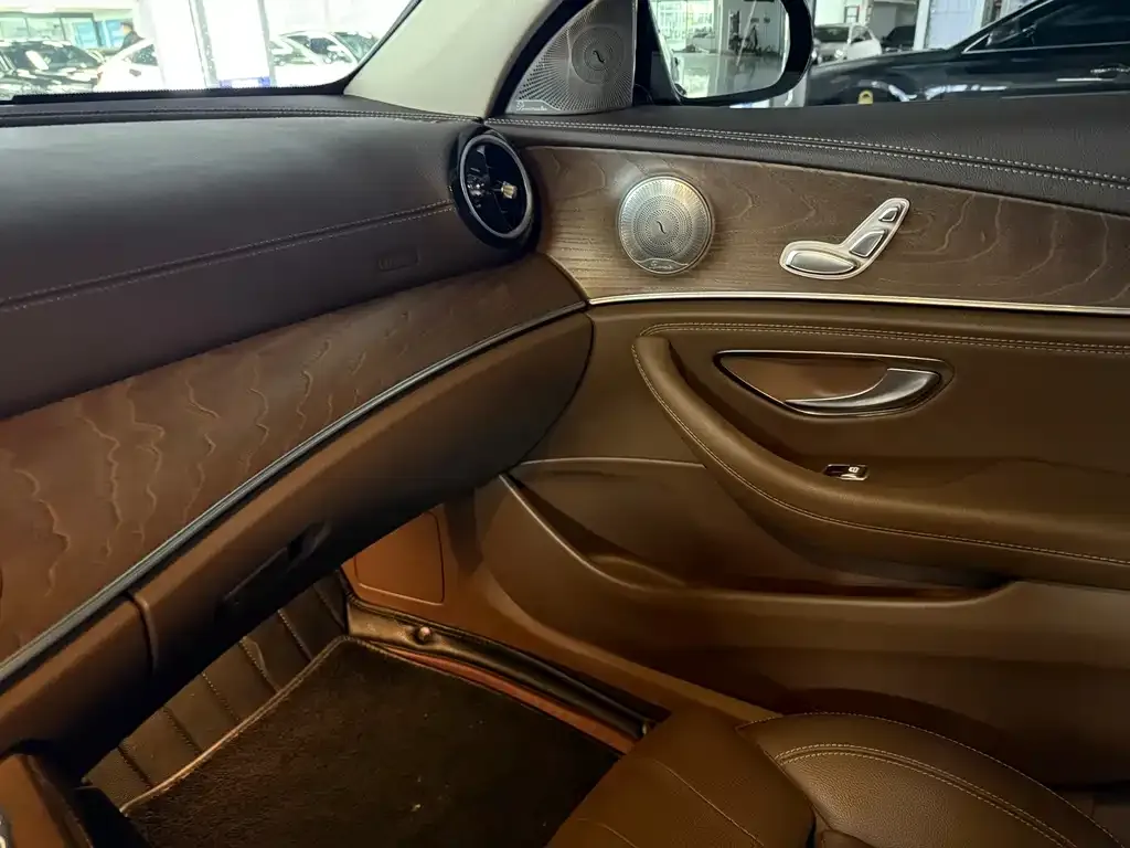 Mercedes-Benz E-Class 2022 из CN, фото 5