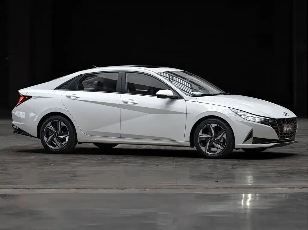 Hyundai Elantra 2022 из CN, фото 8