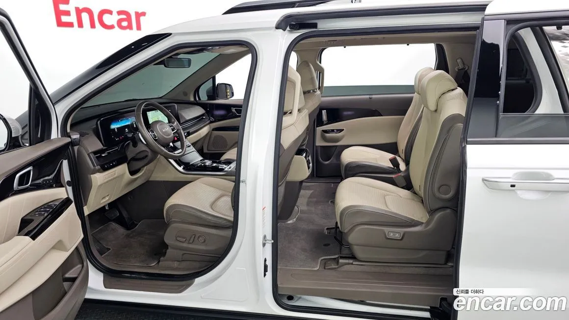 Kia Carnival — фото 5