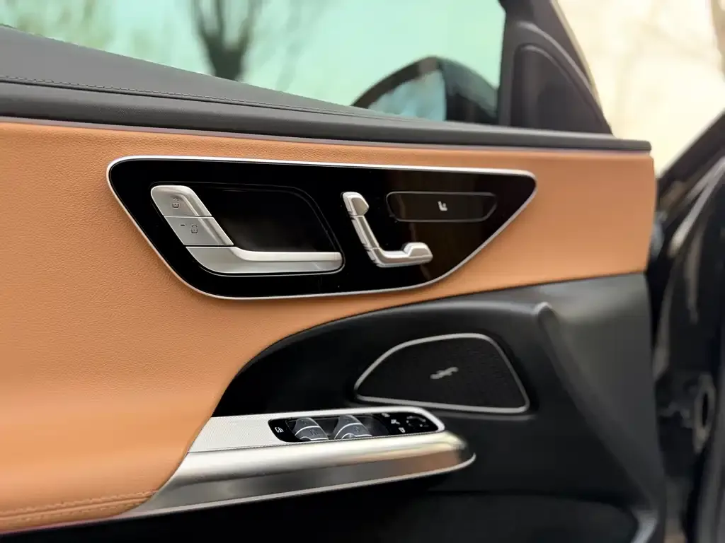 Mercedes-Benz E-Class — фото 10
