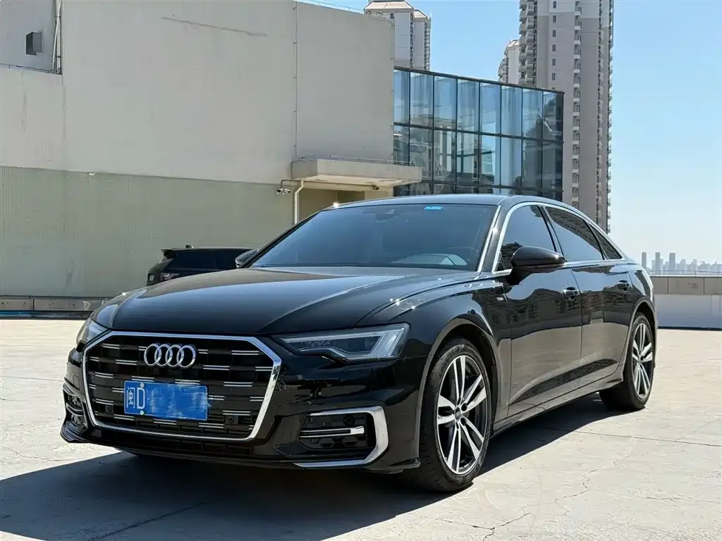 Audi A6L — фото 1