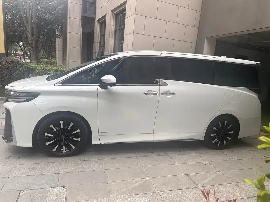 Toyota Vellfire 2023 из CN, фото 7