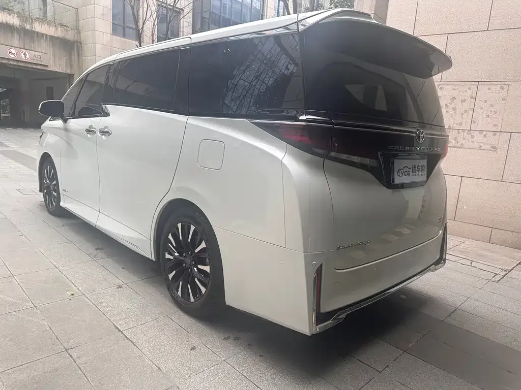 Toyota Vellfire 2023 из CN, фото 5