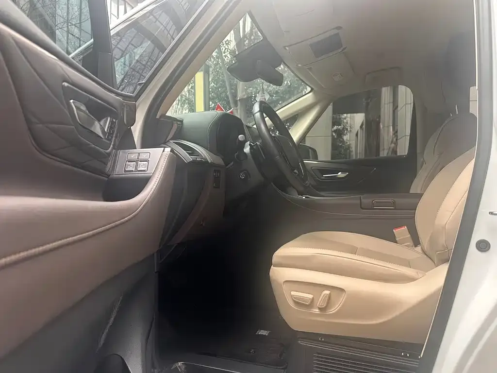 Toyota Vellfire 2023 из CN, фото 3