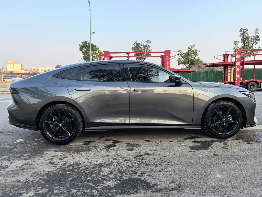 Changan UNI-V 2023 из CN, фото 6