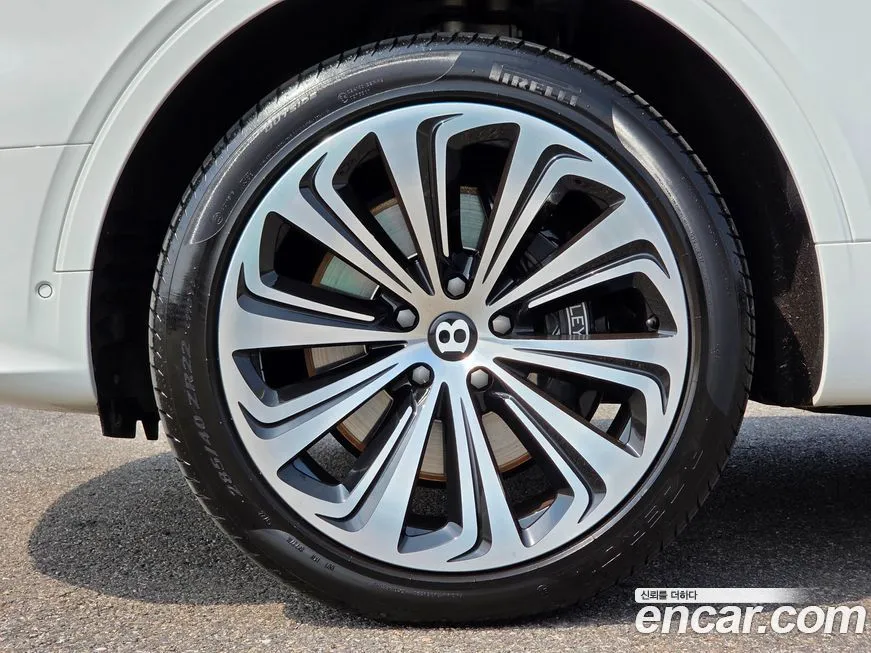 Bentley Bentayga 2023 из KR, фото 3