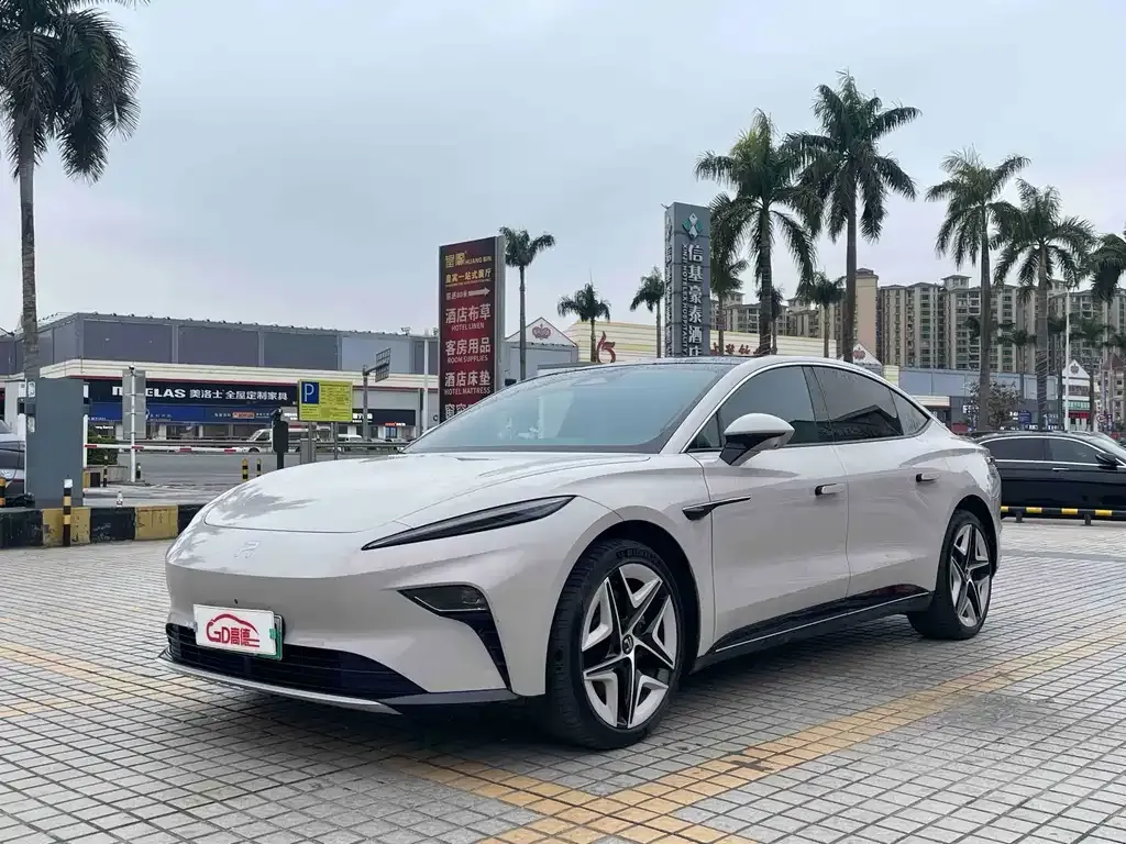 Roewe Feifan F7