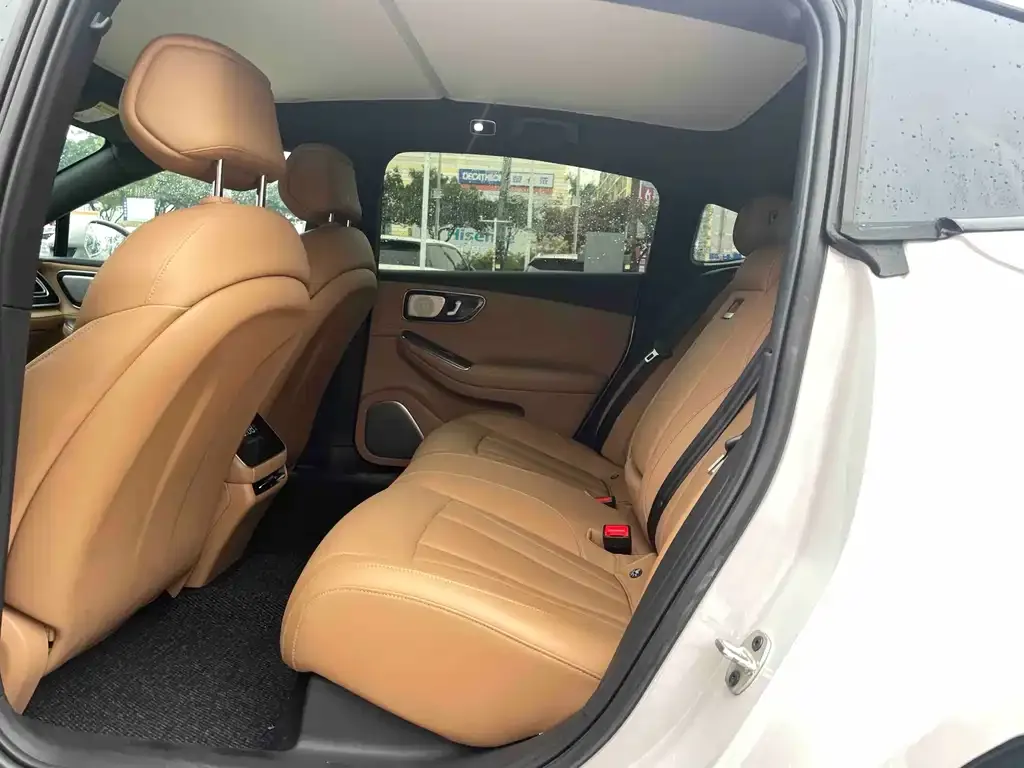 Roewe Feifan F7 2023 из CN, фото 10
