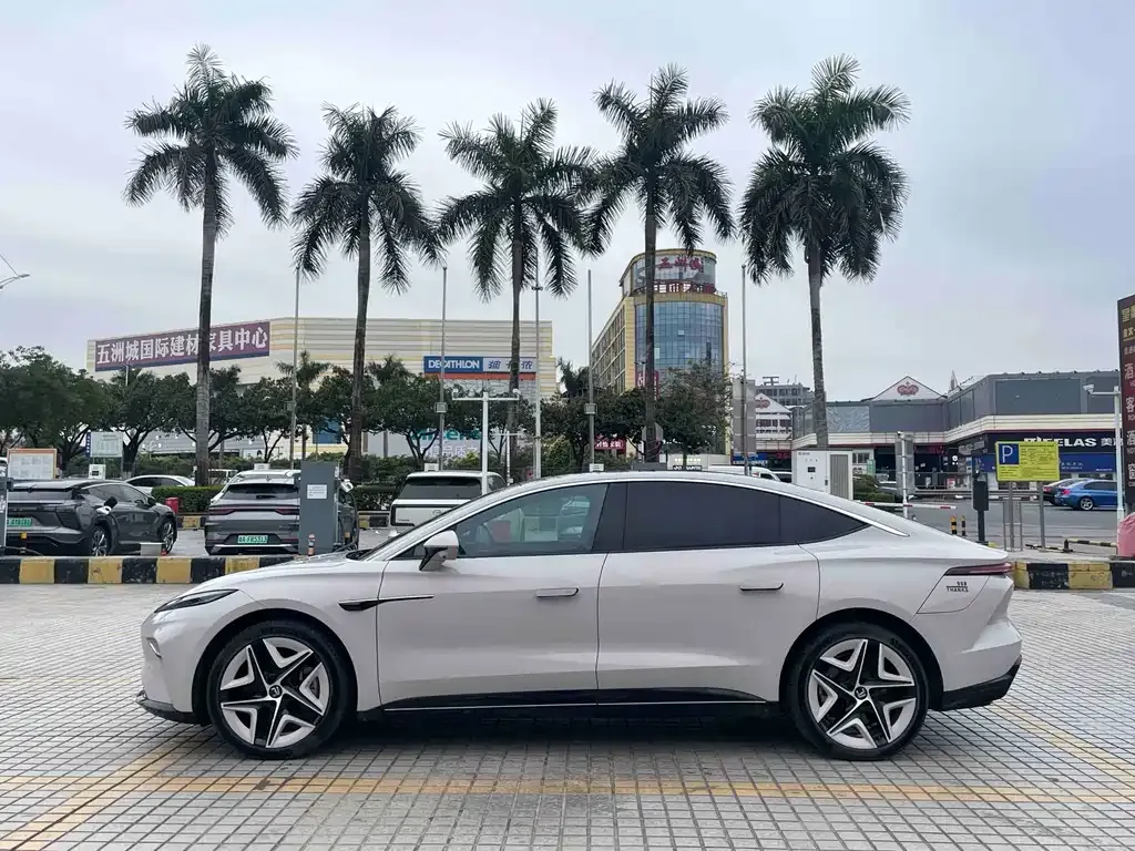 Roewe Feifan F7 2023 из CN, фото 5