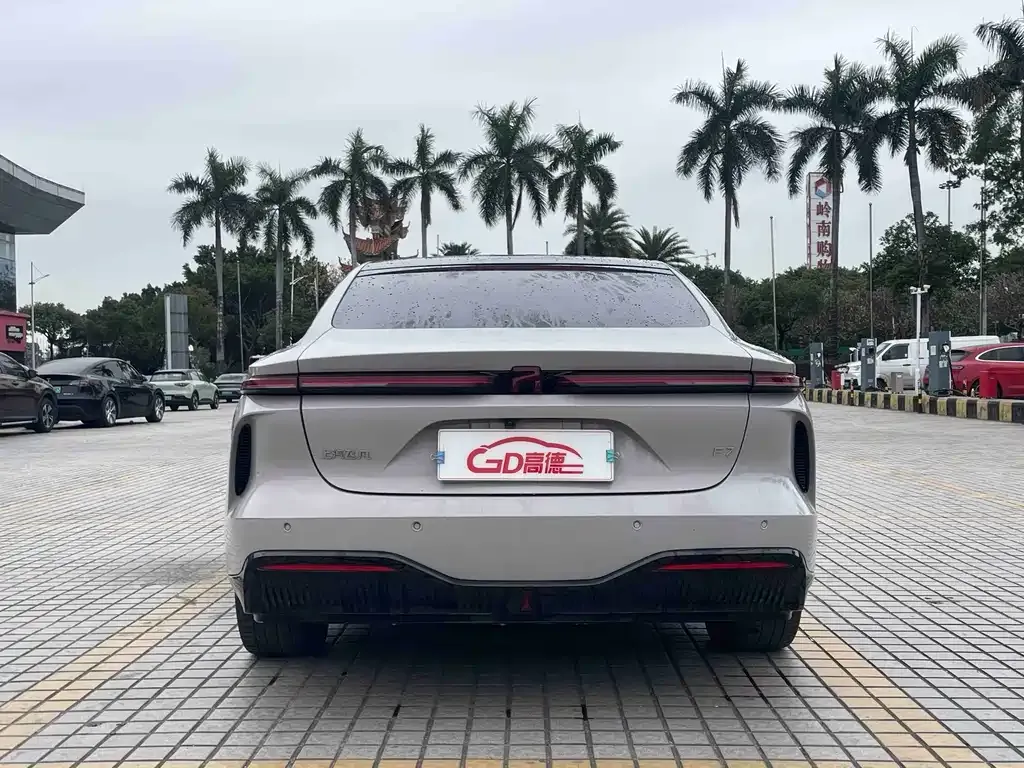 Roewe Feifan F7 2023 из CN, фото 6