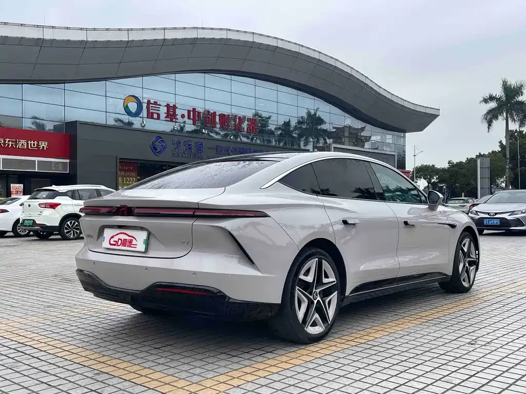 Roewe Feifan F7 2023 из CN, фото 9