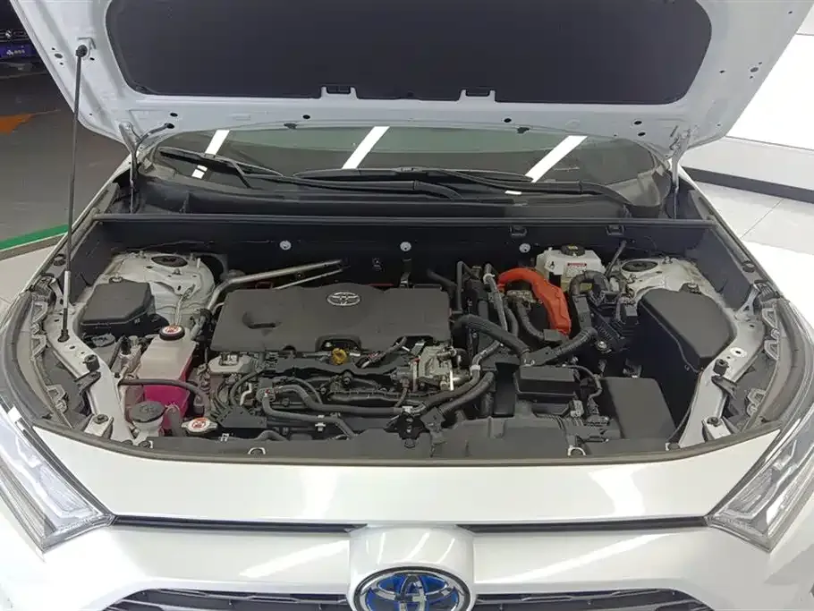 Toyota RAV4 2023 из CN, фото 4