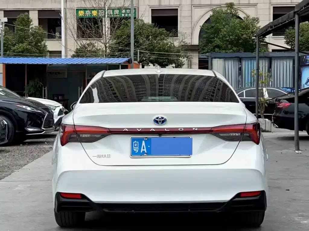 Toyota Avalon 2024 из CN, фото 9