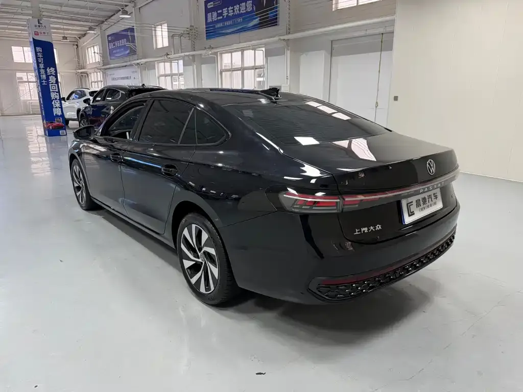 Volkswagen Passat — фото 5