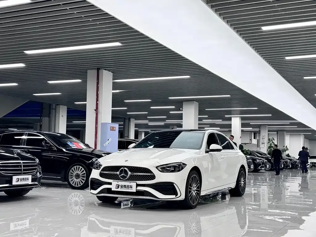 Mercedes-Benz C-Class — фото 1