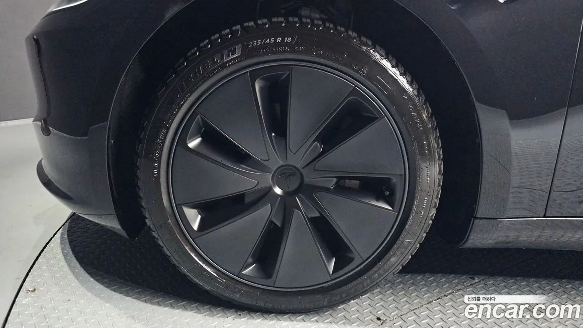 Tesla Model 3 2024 из KR, фото 4