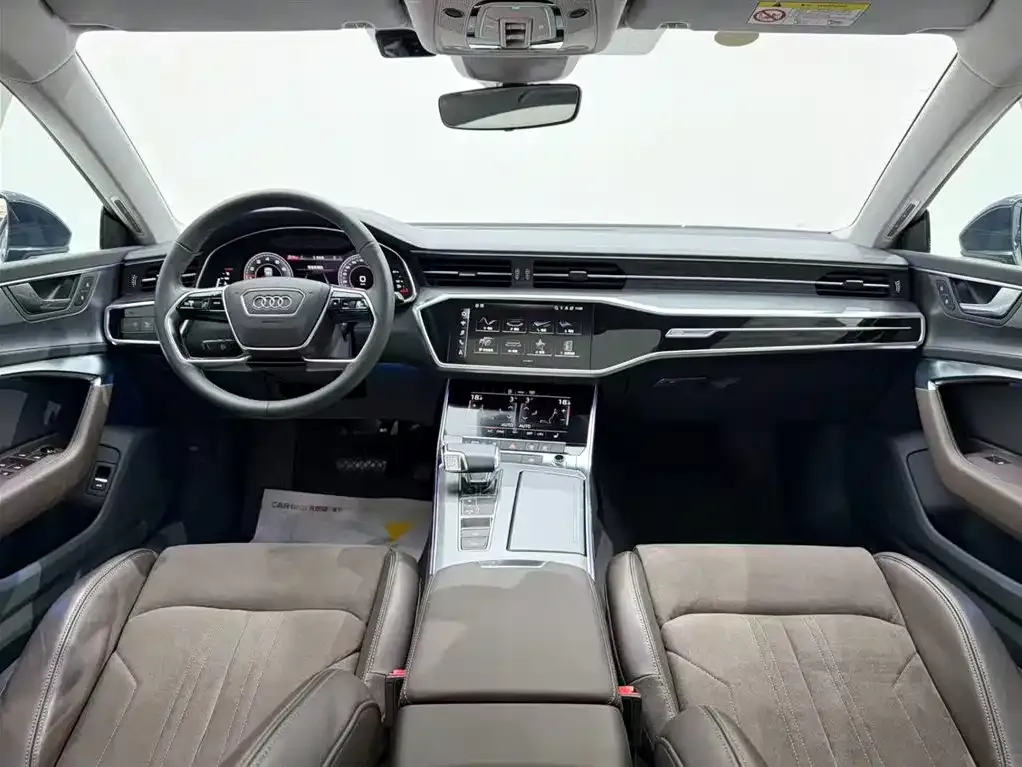 Audi A7L 2023 из CN, фото 6