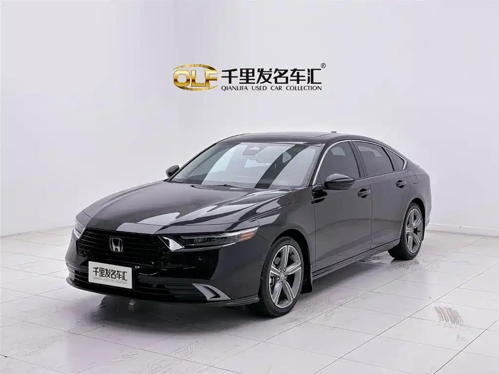 Honda Accord — фото 1