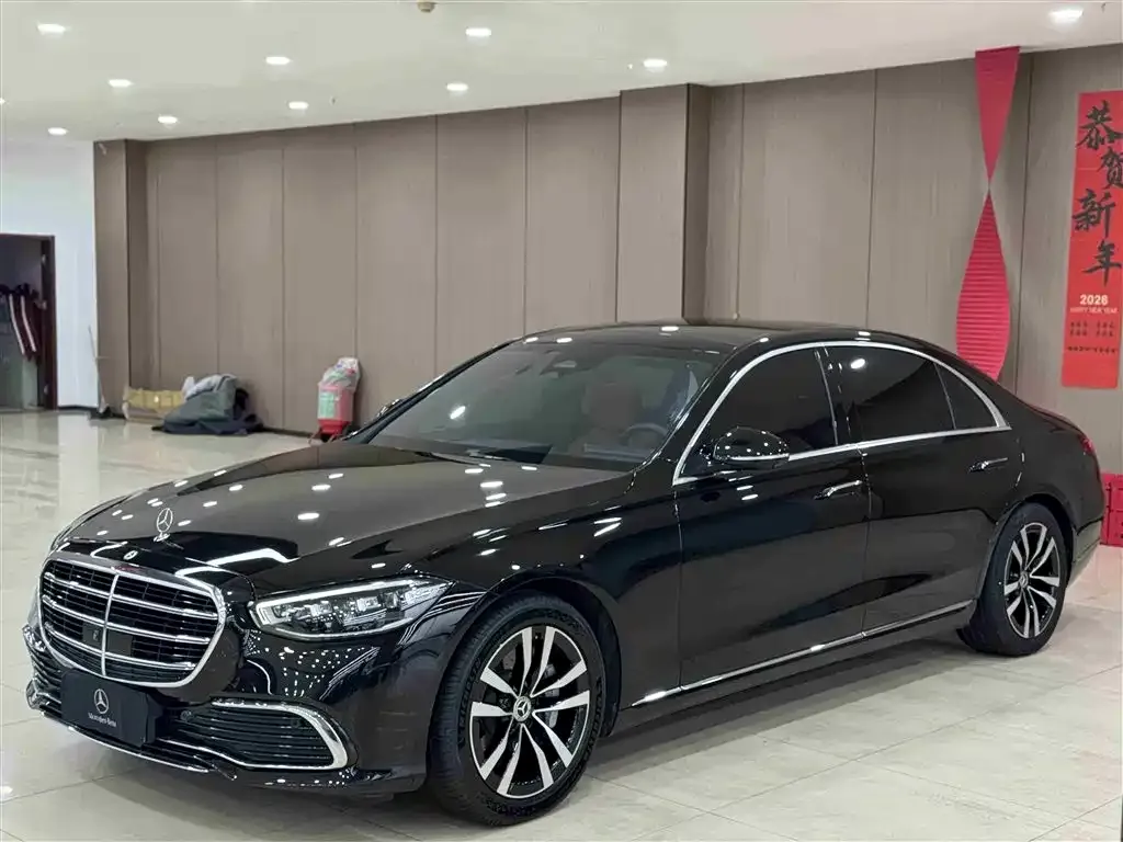 Mercedes-Benz S-Class — фото 1