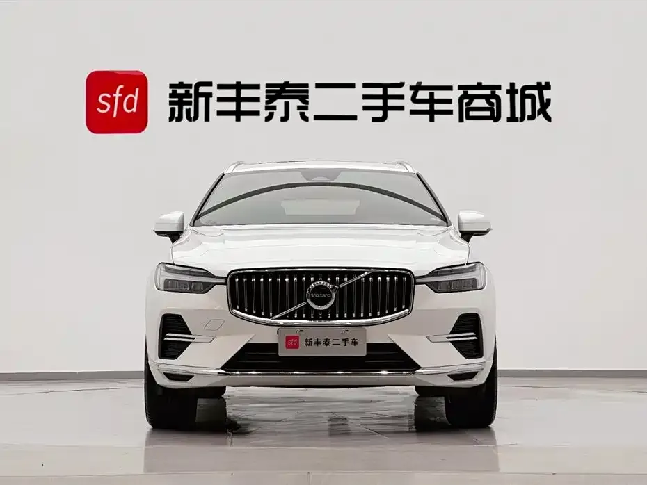 Volvo XC60 — фото 5