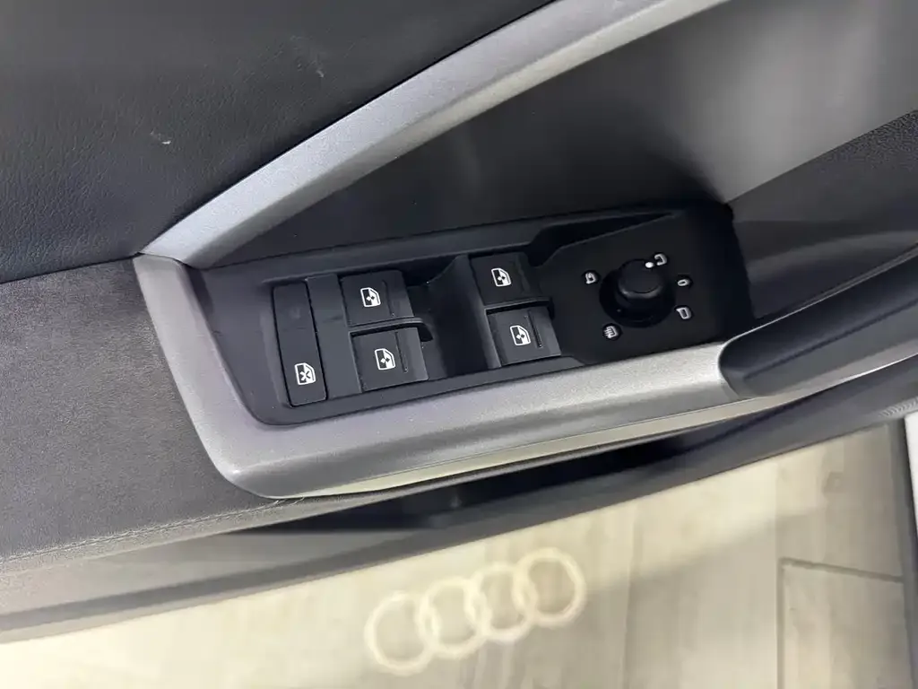 Audi Q3 — фото 2