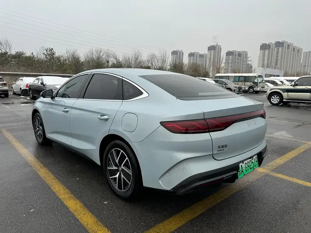 BYD Qin L — фото 6