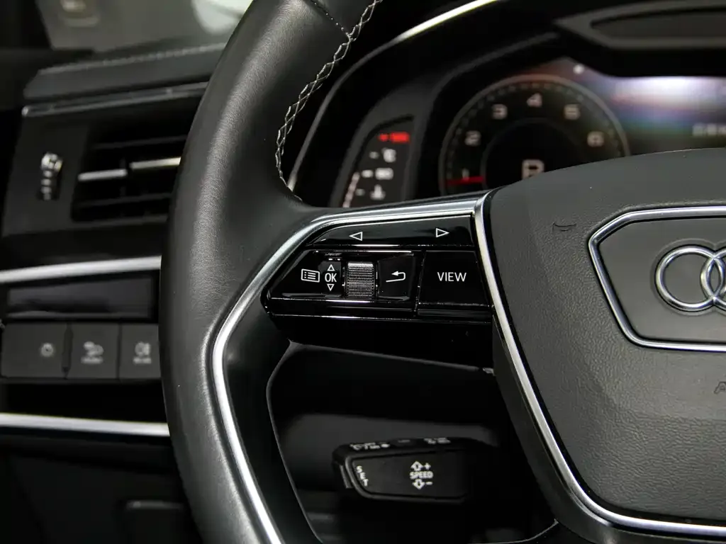 Audi A7L — фото 6