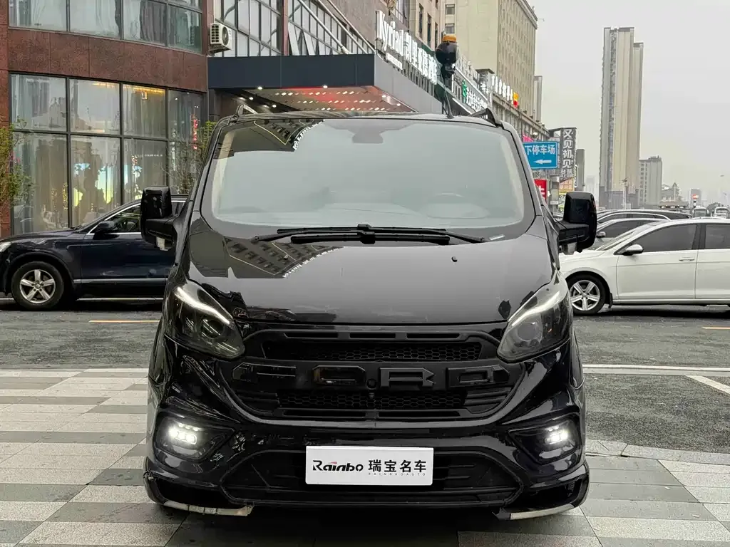 Ford Tourneo — фото 4