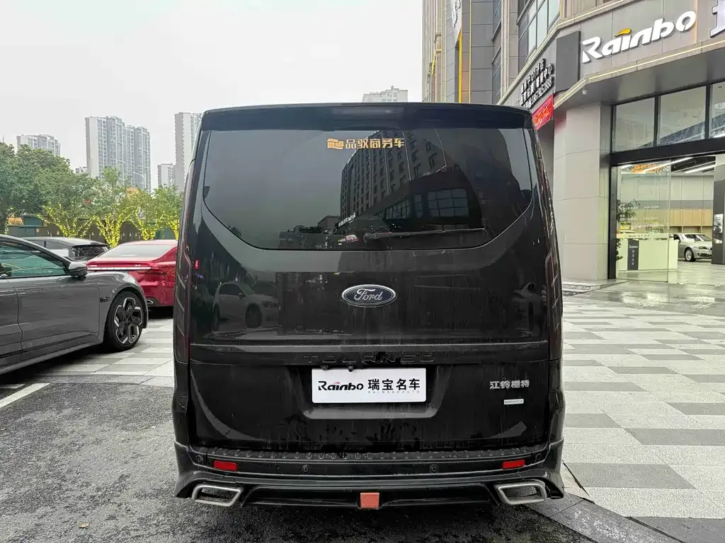 Ford Tourneo — фото 5