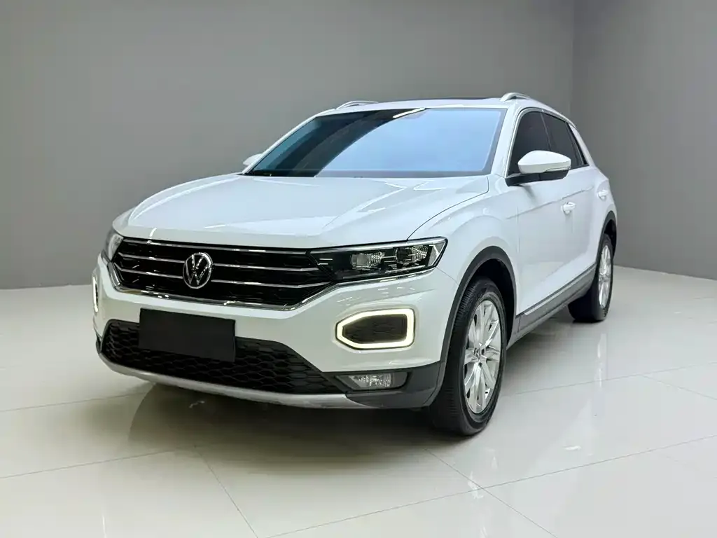 Volkswagen T-Roc — фото 1