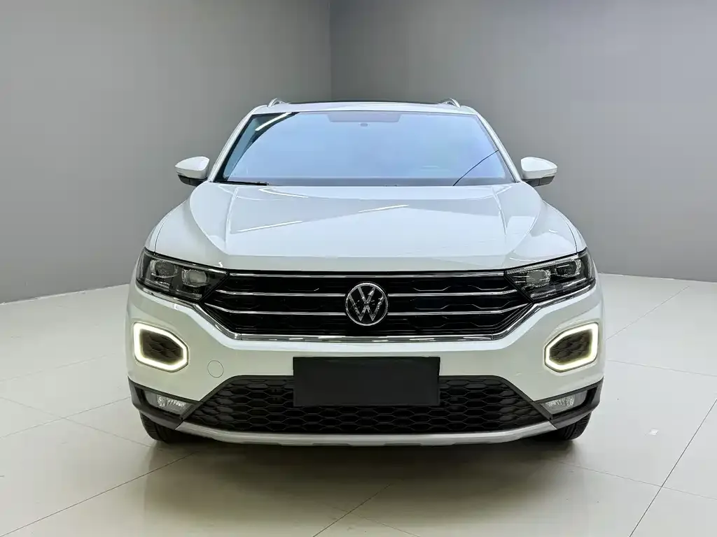Volkswagen T-Roc — фото 8
