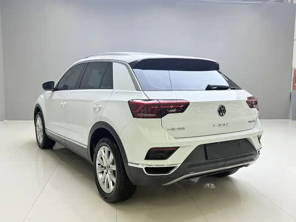 Volkswagen T-Roc — фото 5