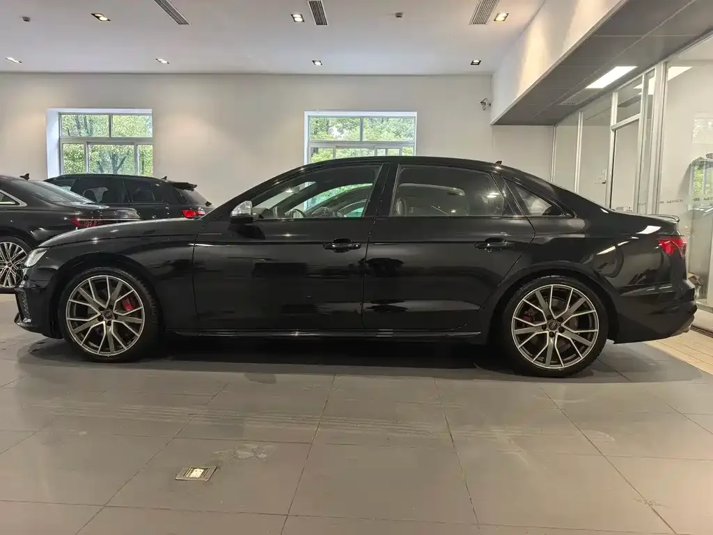 Audi S4 2023 из CN, фото 5