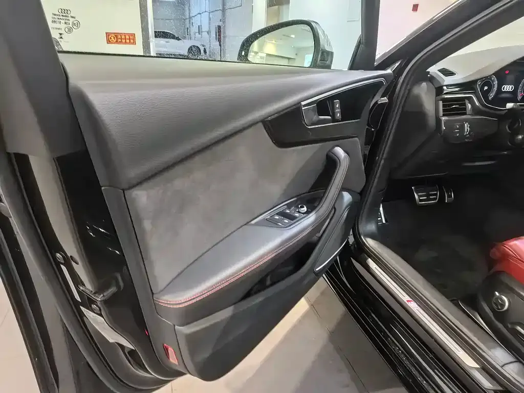 Audi S4 2023 из CN, фото 8