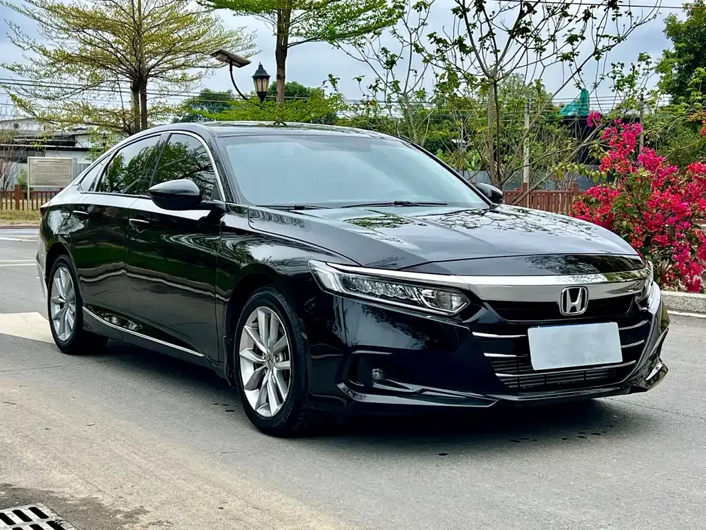 Honda Accord — фото 4