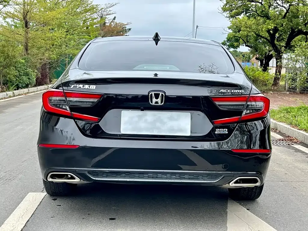 Honda Accord — фото 7