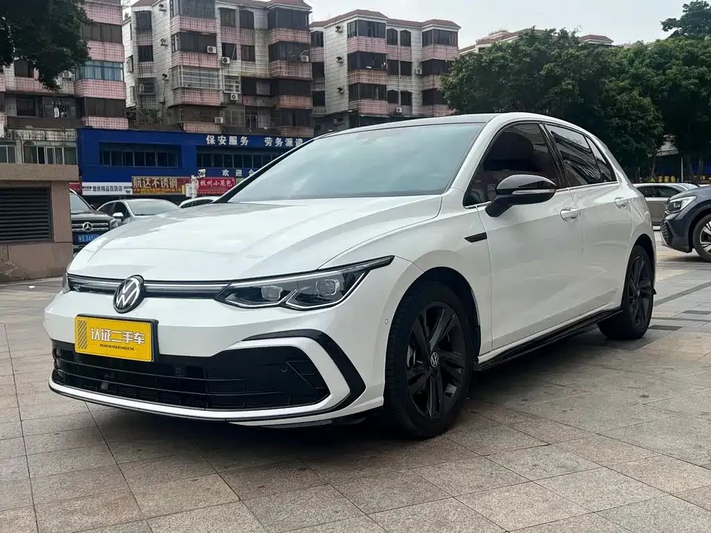 Volkswagen Golf 2023 из CN, фото 1