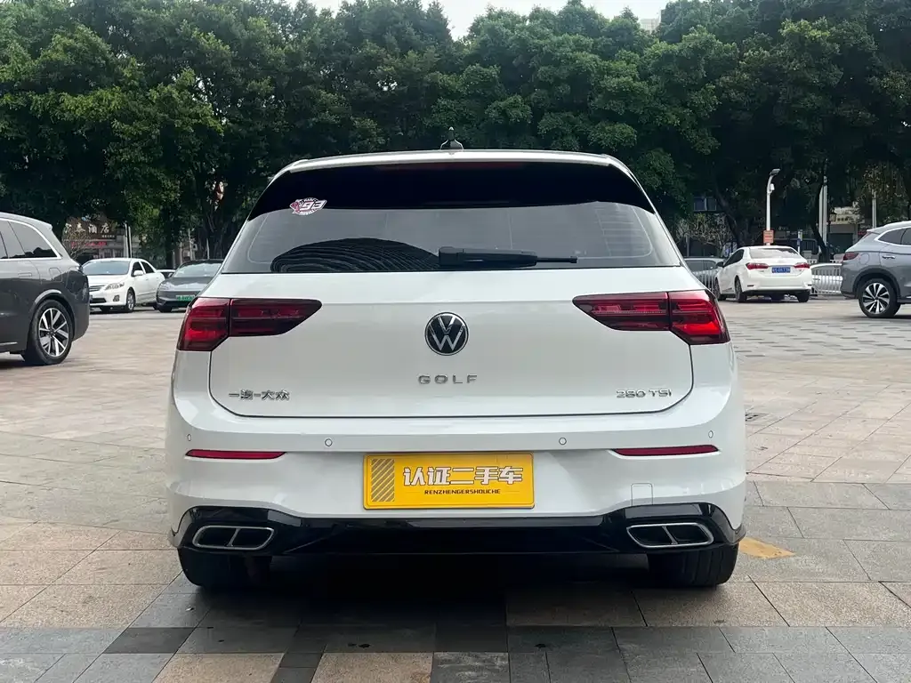 Volkswagen Golf 2023 из CN, фото 7