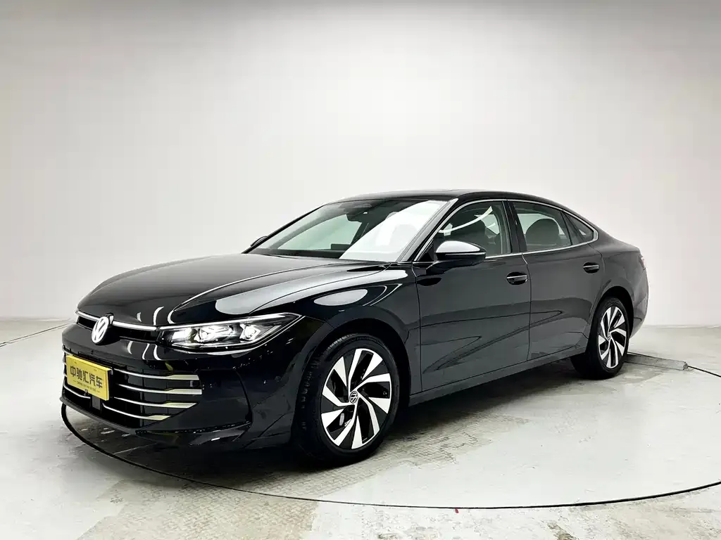 Volkswagen Passat — фото 1