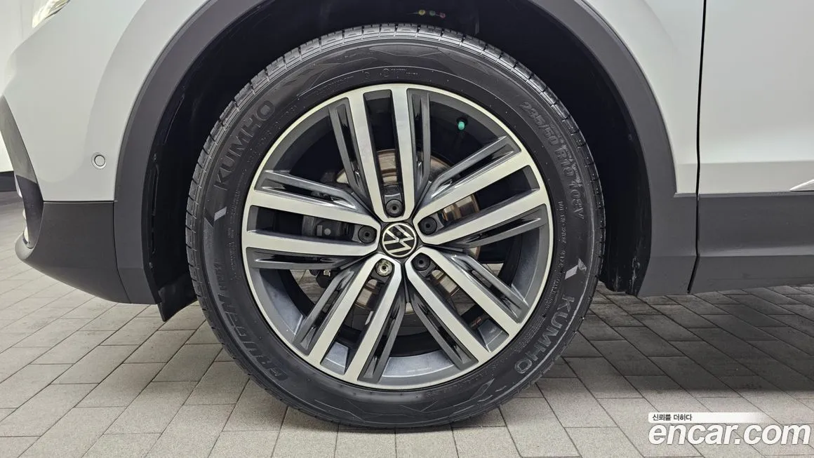 Volkswagen Tiguan — фото 5