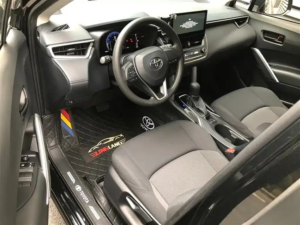 Toyota Frontlander 2023 из CN, фото 10