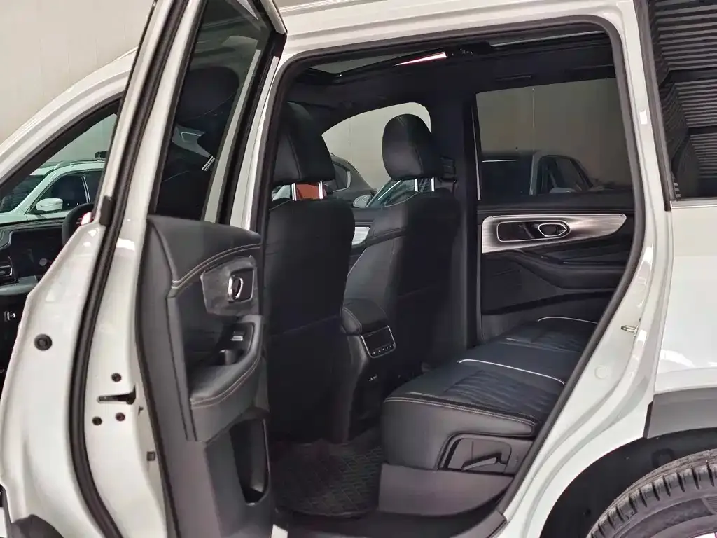 GAC Motor Trumpchi GS8 — фото 2
