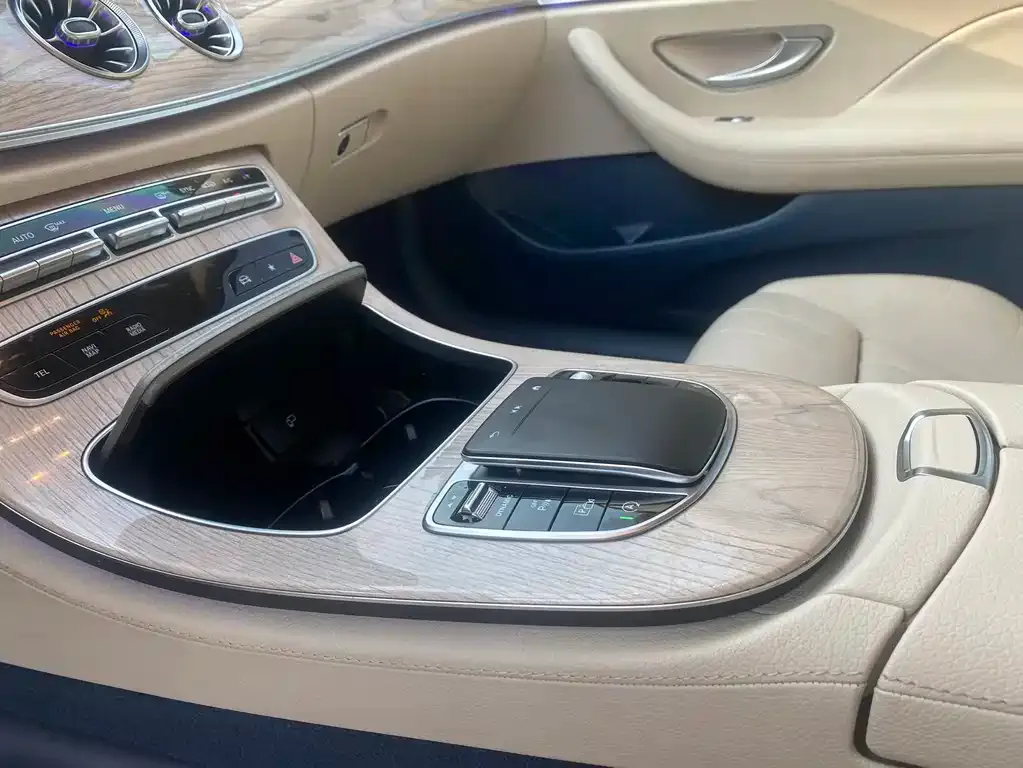 Mercedes-Benz E-Class (Import) — фото 2