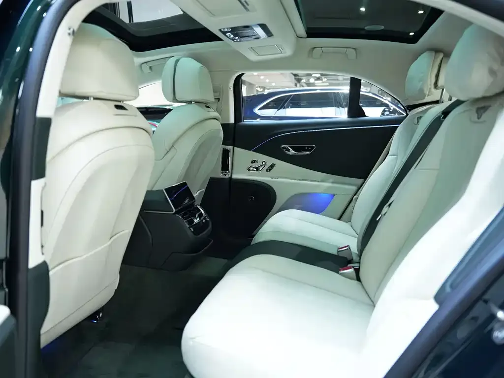 Bentley Flying Spur 2023 из CN, фото 2