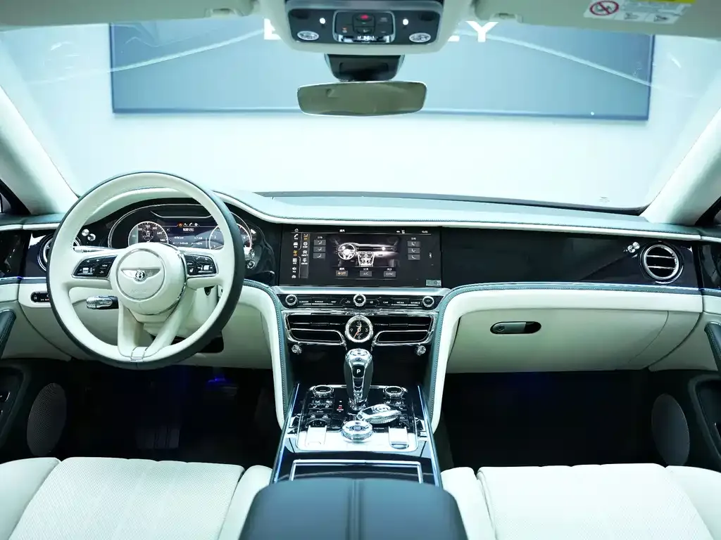 Bentley Flying Spur 2023 из CN, фото 6