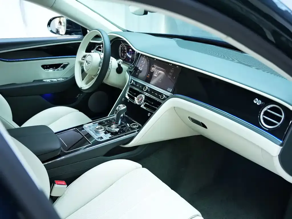 Bentley Flying Spur 2023 из CN, фото 4