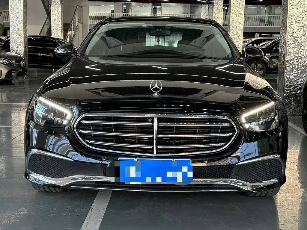 Mercedes-Benz E-Class — фото 10