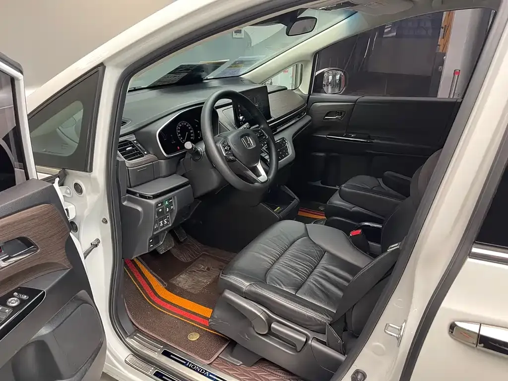 Honda Odyssey — фото 10