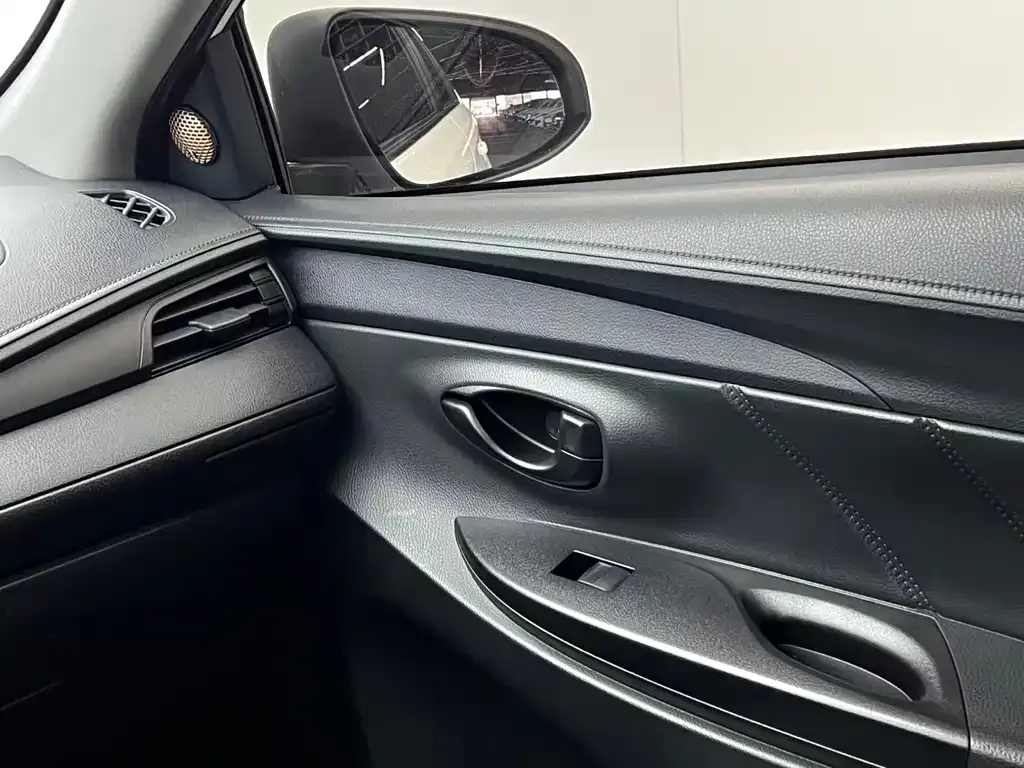 Toyota Yaris L 2023 из CN, фото 7