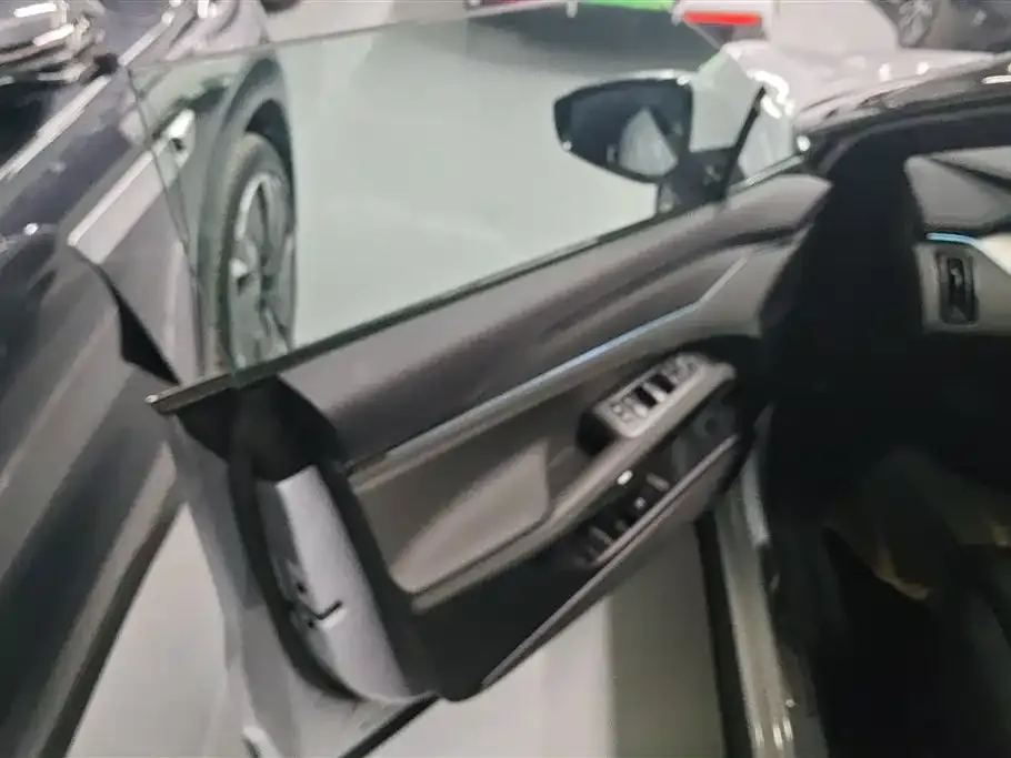 BYD L EV 2025 из CN, фото 8